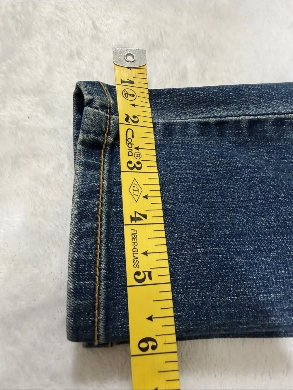 Universal Thread Women's Medium Blue Skinny Jeans